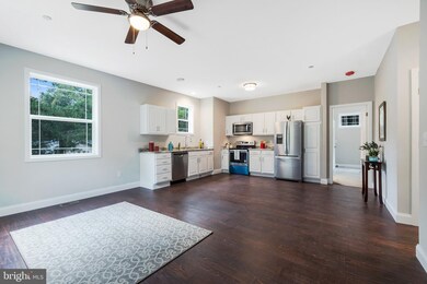 12700 Duckettown Rd, Laurel, MD 20708 - photo 7