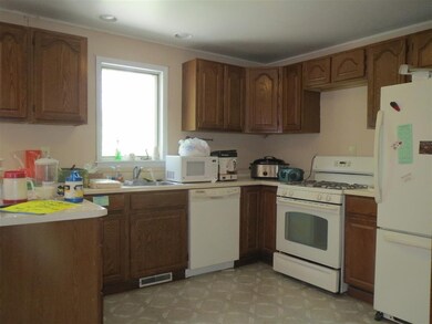 2850 Plunkett Ave, Schenectady, NY 12306 - photo 6