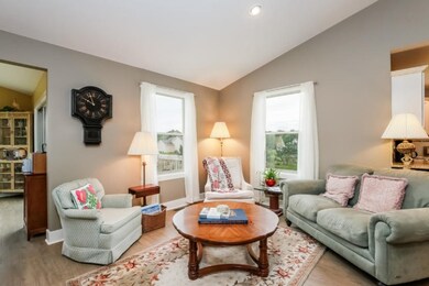 006-Living_Room-3264192-small