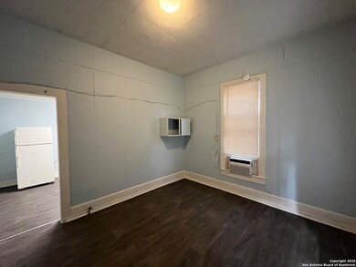 213 Cadwallader St unit 1, San Antonio, TX 78212 - photo 2
