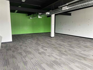 422 E Locust St, Davenport, IA 52803 - photo 2