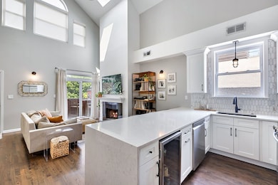 2649 N Southport Ave unit 3, Chicago, IL 60614 - photo 5