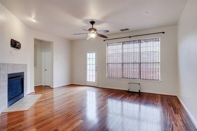 2524 Jacobson Dr, Lewisville, TX 75067 - photo 2