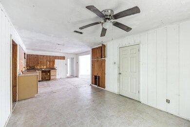 306 Myers Ave, Cleburne, TX 76033 - photo 6