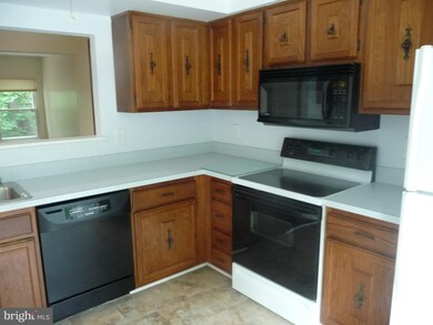 11533 Summer Oak Dr, Germantown, MD 20874 - photo 6