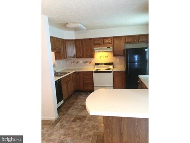 113 W Shetland Ct, Newark, DE 19711 - photo 2