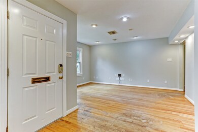 1717 Viking Dr, Houston, TX 77018 - photo 4