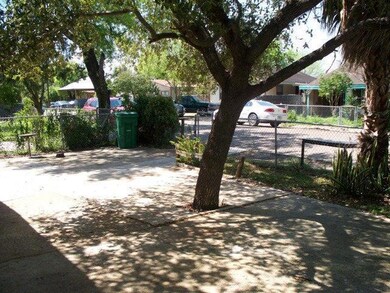 602 N Esperanza St, Pharr, TX 78577 - photo 4