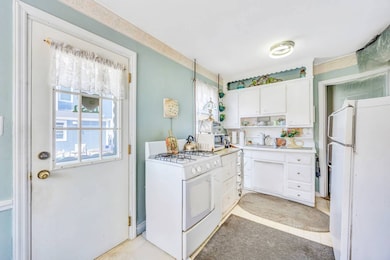 252 Lexington Ave, West Hempstead, NY 11552 - photo 6