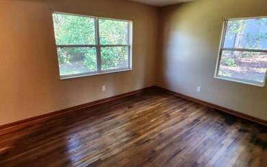 837 NW Palm Dr, Lake City, FL 32055 - photo 4