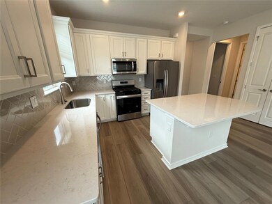 Actual home photo. Colors, finishes, textures and options may appear differently in person due to variations in monitors and viewing devices.