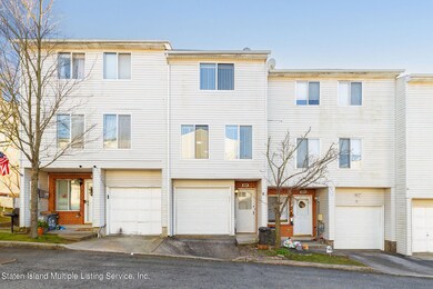 252EmilyLn-01