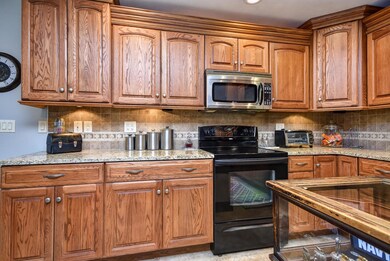 695 N Gregg Road-15