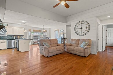 910 Welch St, Nixa, MO 65714 - photo 7