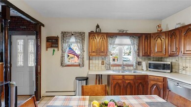 39 East St, Pawtucket, RI 02860 - photo 5