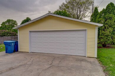 3326 Randolph St, Waterloo, IA 50702 - photo 6