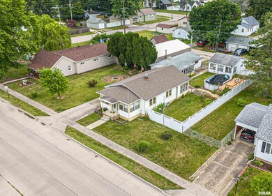 1308 Pulaski St, Lincoln, IL 62656 - photo 2