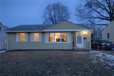 2739 60th St, Des Moines, IA 50322 - photo 2