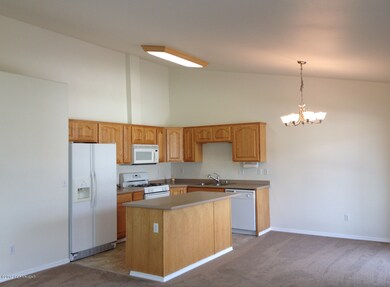 Kitchen/Dining area