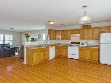 1420 Winter Dr, Statesville, NC 28677 - photo 5