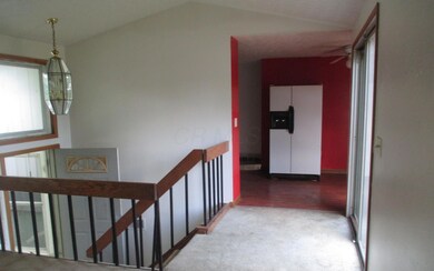 1672 Rivermont Rd, Columbus, OH 43223 - photo 3