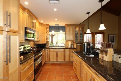 1634 E Echo Ln, Phoenix, AZ 85020 - photo 3