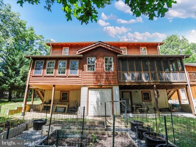 165 Round Top Ln, Berkeley Springs, WV 25411 - photo 3