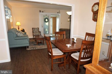 961 E Maple St, Palmyra, PA 17078 - photo 7