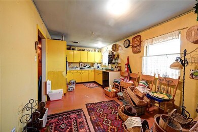 Kitchen/Dining