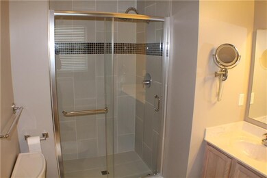 12287 Carriage Stone Dr, Fishers, IN 46037 - photo 6