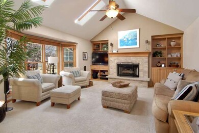 4408 Buttermilk Ct, Naperville, IL 60564 - photo 2