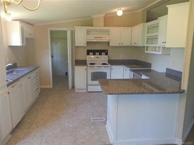 127 Camp Oak Rd, Statesville, NC 28677 - photo 4