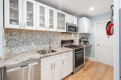 37 Charter St unit 1, Boston, MA 02113 - photo 2