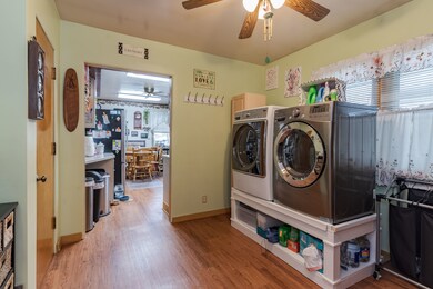 615 Maple St, Chenoa, IL 61726 - photo 3