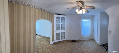 2010 W 6th St, Davenport, IA 52802 - photo 5