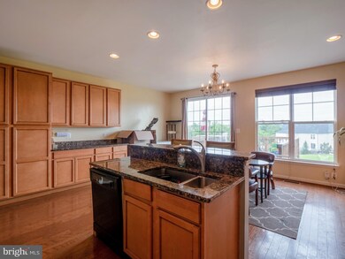 9219 Alvyn Lake Cir, Bristow, VA 20136 - photo 6