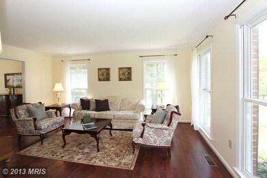 708 Brandon Green Dr, Silver Spring, MD 20904 - photo 6