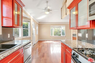 325 Vernon Ave unit 1, Venice, CA 90291 - photo 5