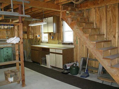 Garage.
