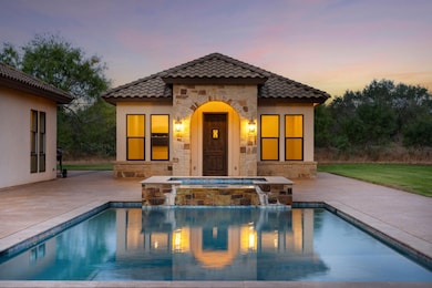 10927 Fm 2146, Jourdanton, TX 78026 - photo 2