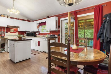 18.3 Dining Area
