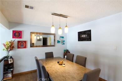 18425 Saticoy St unit 4, Reseda, CA 91335 - photo 4