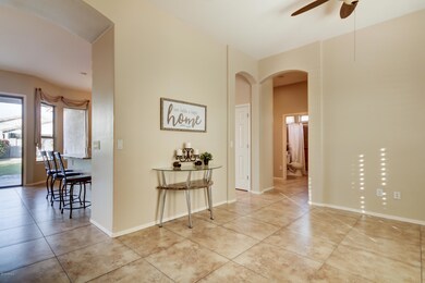 1452 E Geronimo St-8