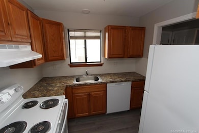 1400 Meriden Rd unit 5-2, Waterbury, CT 06705 - photo 7