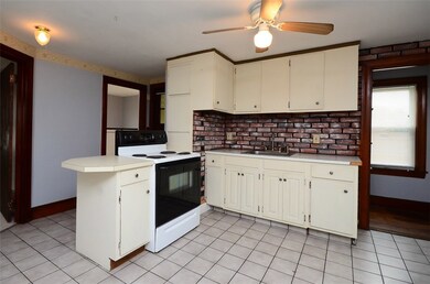 14 Pulaski St unit R2, West Warwick, RI 02893 - photo 4