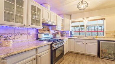 10828 La Subida Dr, El Paso, TX 79935 - photo 3