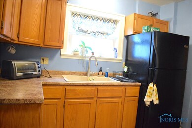 2321 Georgetown Ave, Toledo, OH 43613 - photo 7