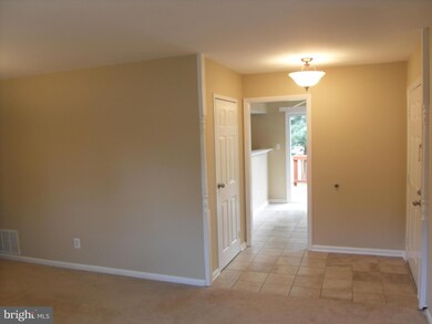 9629 Hagel Cir unit A, Lorton, VA 22079 - photo 4