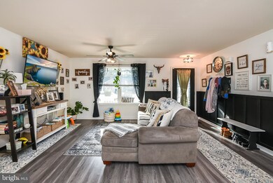 64 Rustic Ln, Colonial Beach, VA 22443 - photo 5