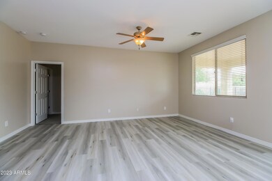 Living Room-11505702